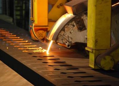 全新設計允許在整個鑄造過程中源源不斷地供入鑄造材料，因而改善了鑄鐵內石墨分布的均勻性。